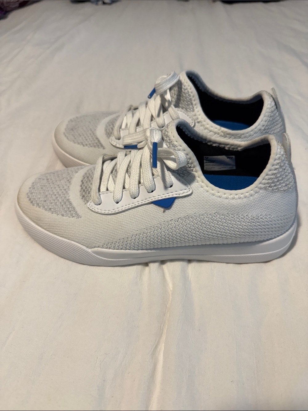 Vessi Women’s White Knit Lace-Up Sneakers with Blue Accents Size 7 - Picture 6 of 8